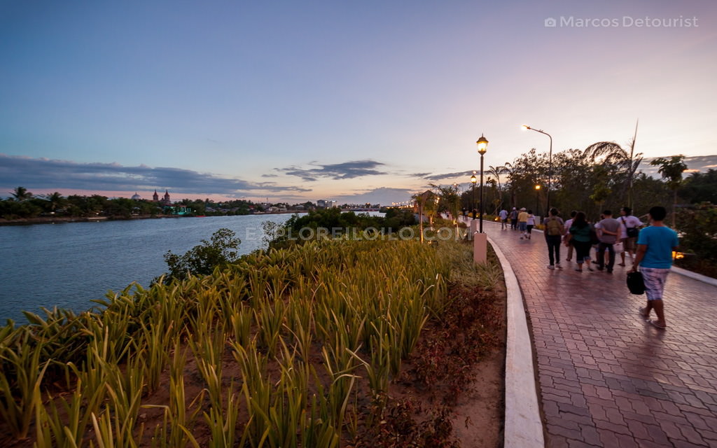 Iloilo River Esplanade in Iloilo City, Philippines
